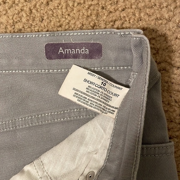 Gloria Vanderbilt Amanda. Women’s Classic Jeans. - Picture 4 of 15